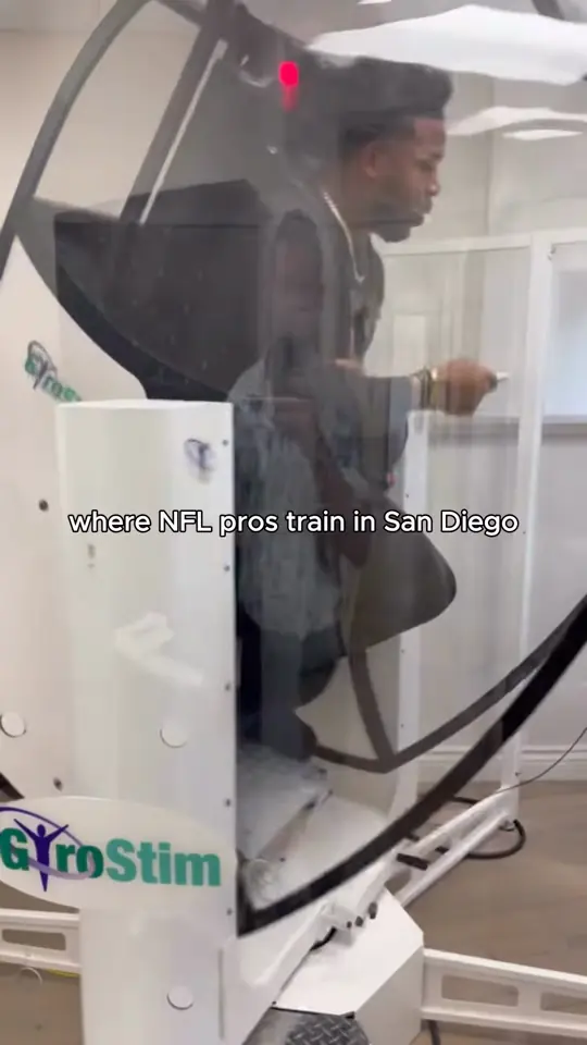 DeMarcus Walker training in the GyroStim at True Performance