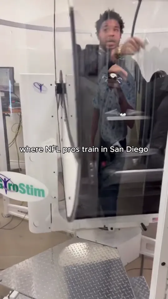 DeMarcus Walker training on the GyroStim at True Performance