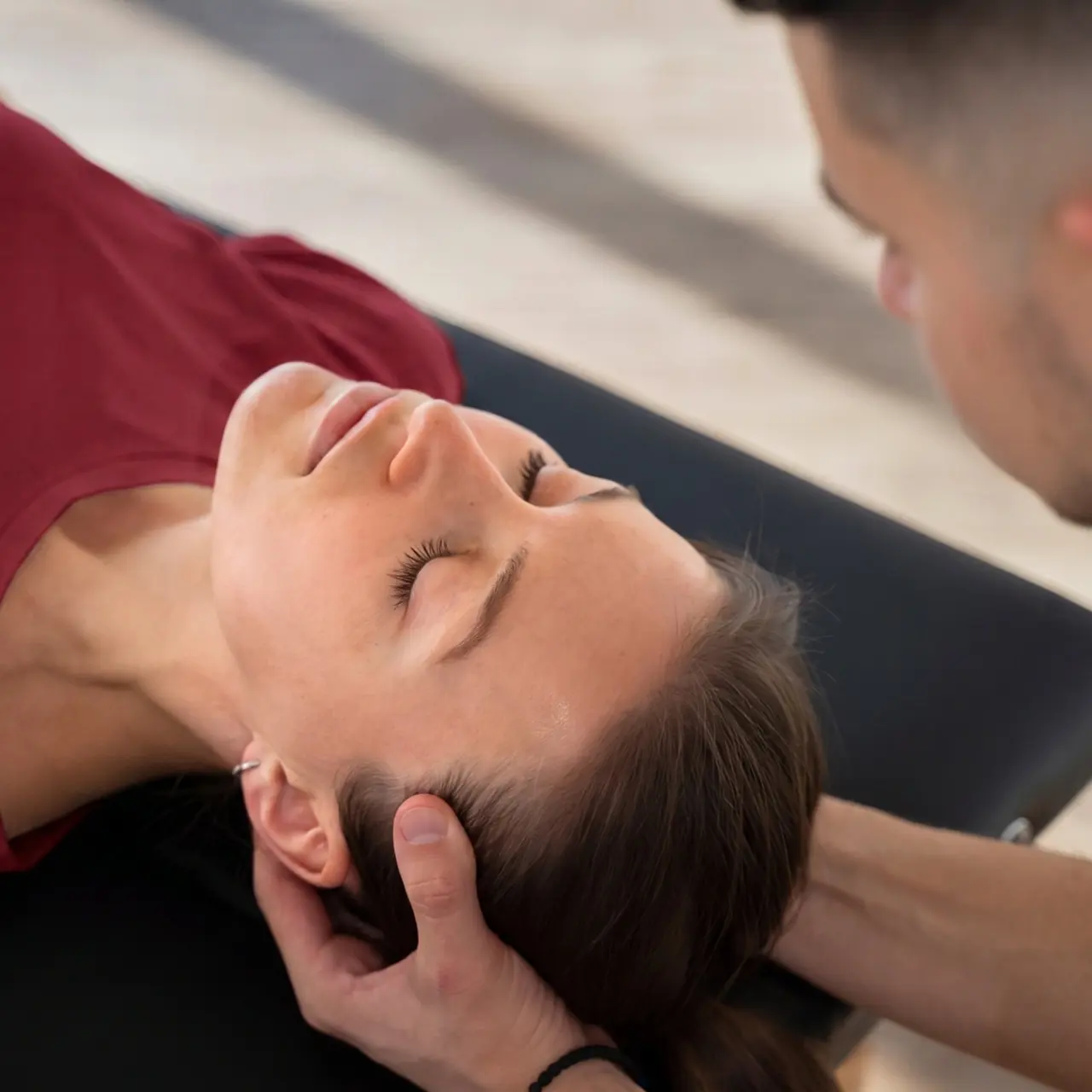 Eye-movement training Patient tracking a moving target during an eye-movement exercise